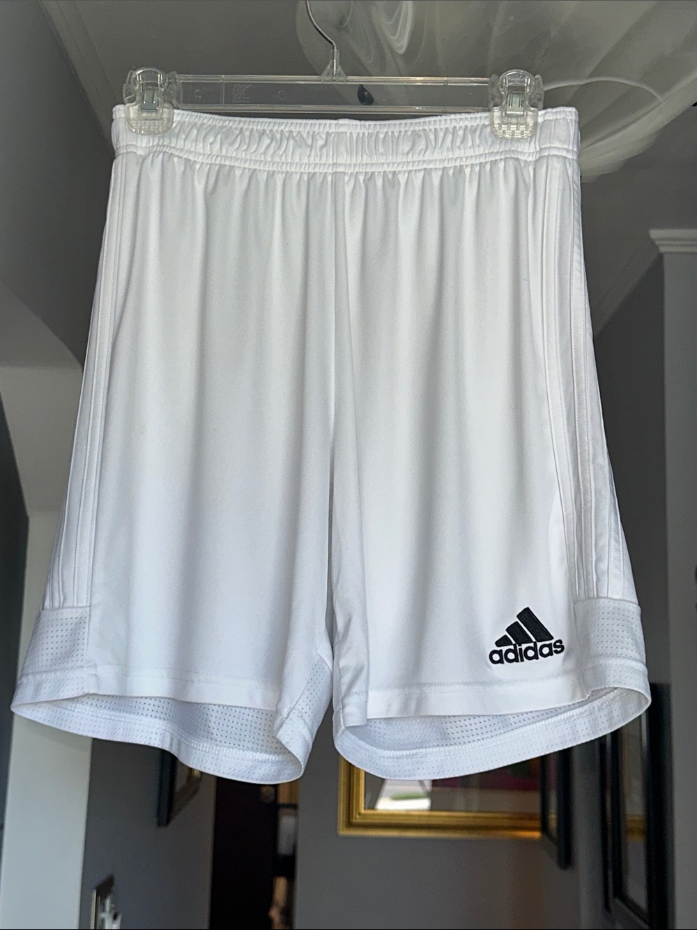 🌺 Adidas White Athletic Training Shorts with Black Logo Sz M
